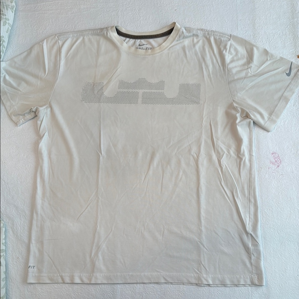 Nike White Short Sleeve Tee Crew Neck